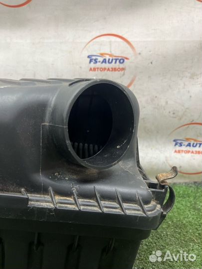 Корпус воздушного фильтра Kia Sportage 2 SUV G4GC