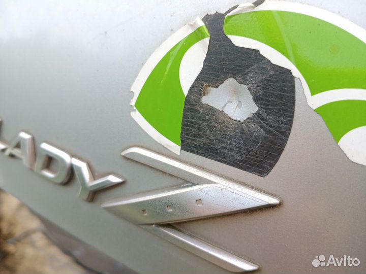 Крышка багажника с дефектом 350z, Z33