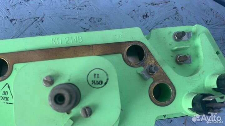 Панель приборов (щиток)