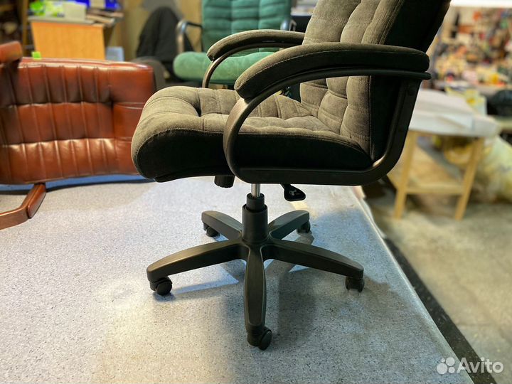 Кресло офисное