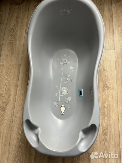 Ванночка для купания с термометром и сливом