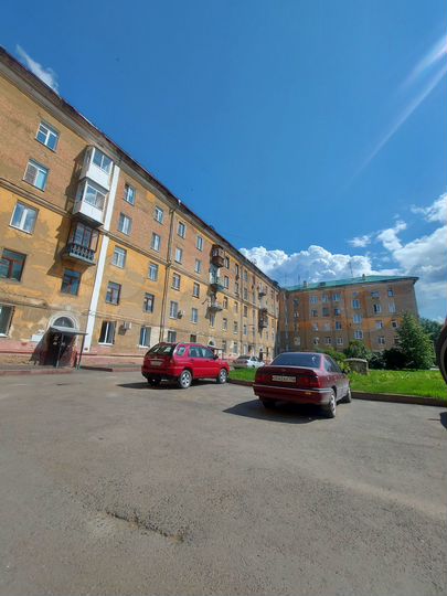 4-к. квартира, 87 м², 2/5 эт.