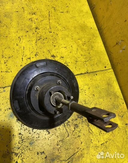 Вакуумный усилитель тормозов Audi 80 B4 1991-1997