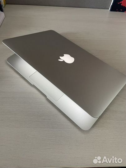 Apple MacBook Air 11