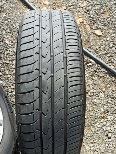 Toyo Tranpath MPZ 215/60 R17 96H