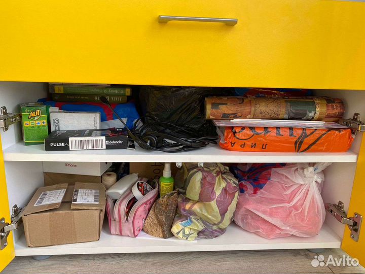 Тумба для дома и офиса желтая