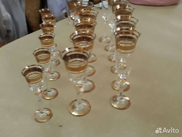 Рюмки на ножке