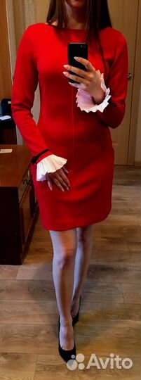 Красное платье