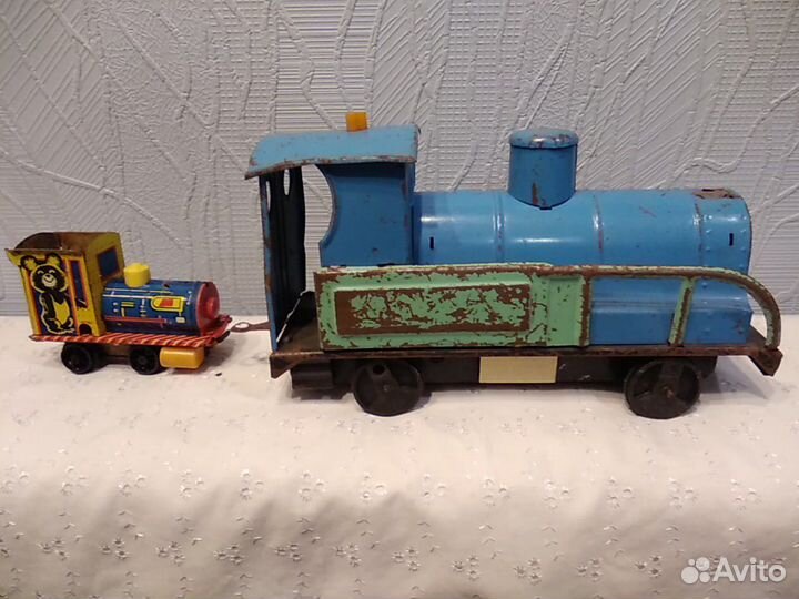 Паровоз игрушка СССР жестяной