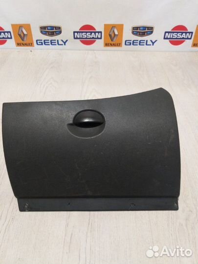 Крышка бардачка Бардачок Renault logan