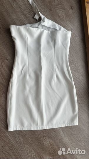 Платье белое