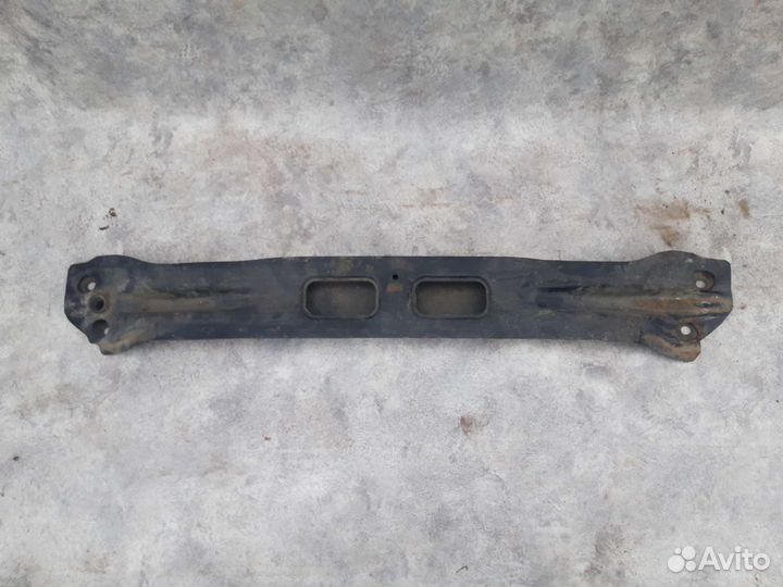 Усилитель заднего бампера Митсубиси Кольт z30