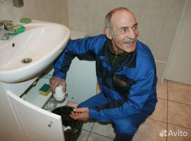 Сантехник. Установка раковины, унитаза Коммунарка