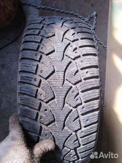 Michelin Agilis 215/55 R16