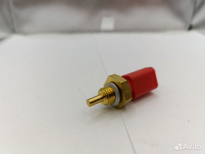 Датчик температуры охлаждающей жидкости*