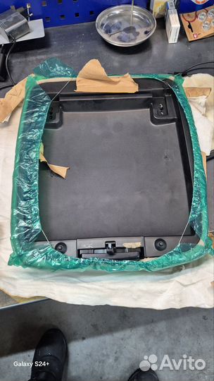 Крышка подлокотника LC100