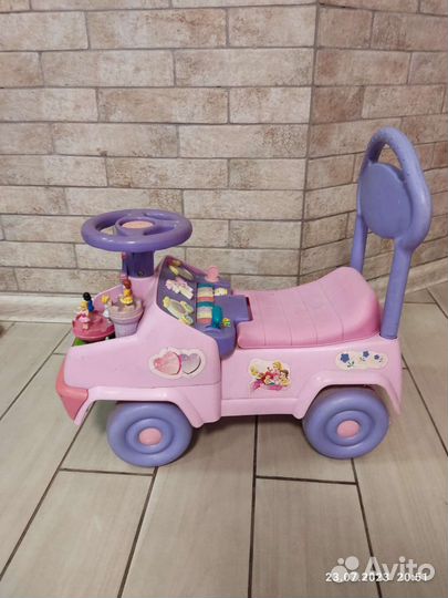 Машинка-каталка