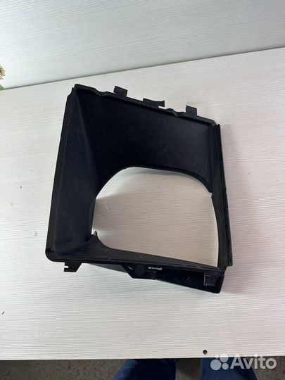 Воздуховод Porsche Macan 95B 2017 левый