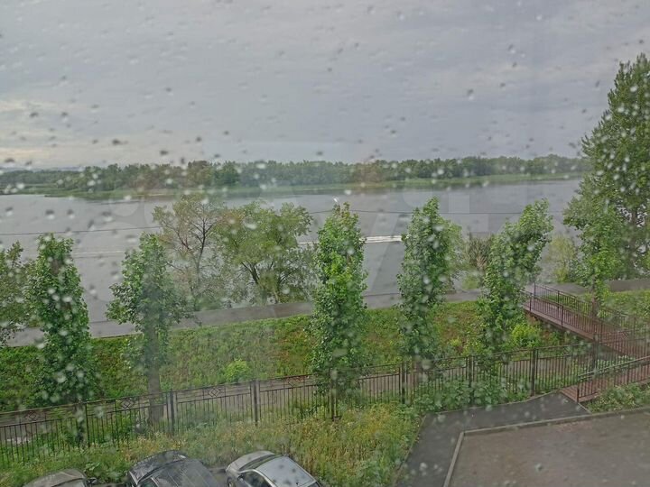 3-к. квартира, 80 м², 4/10 эт.