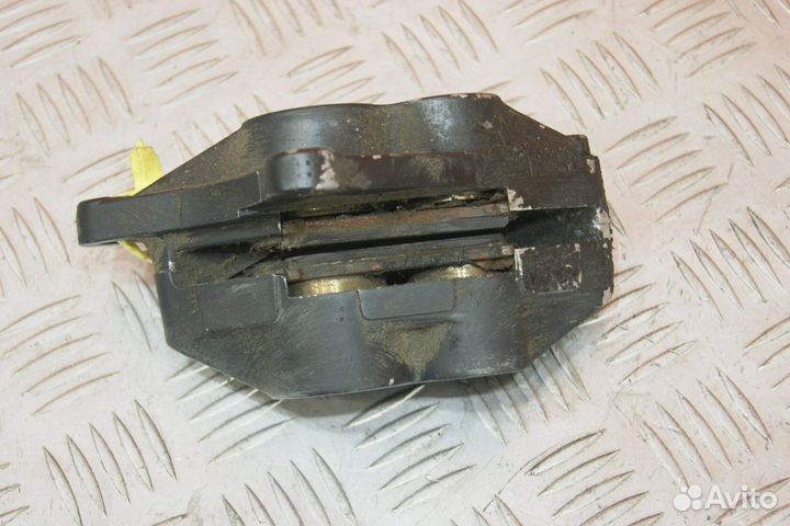 Суппорт передний левый Suzuki Bandit 400