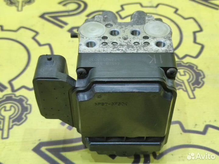 Блок ABS Toyota Camry ACV30 2AZ-FE 2004.05