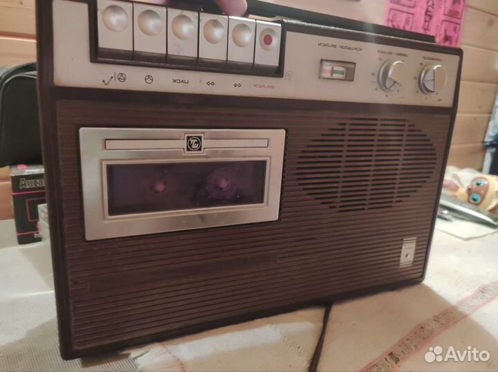 Кассетный магнитофон