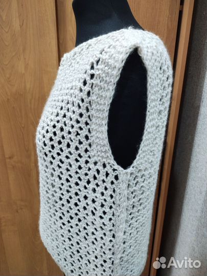 Жилет вязаный тепленький 48