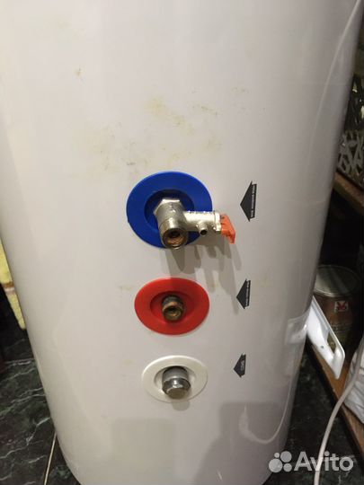 Водонагреватель на 100л