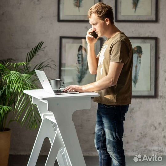 Столик для ноутбука