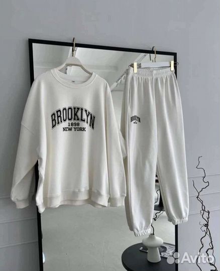 Спортивный костюм женский новый