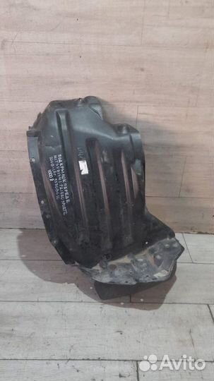 Подкрылок передний правый Mitsubishi Pajero Sport