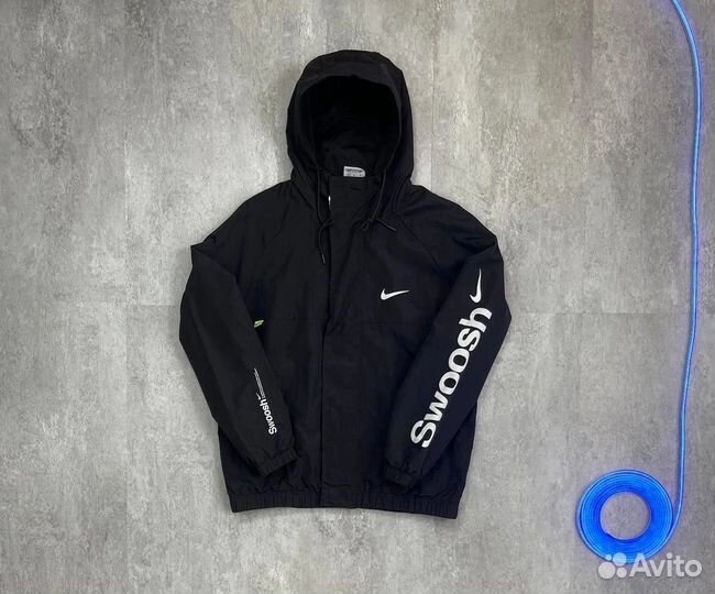 Ветровка Nike