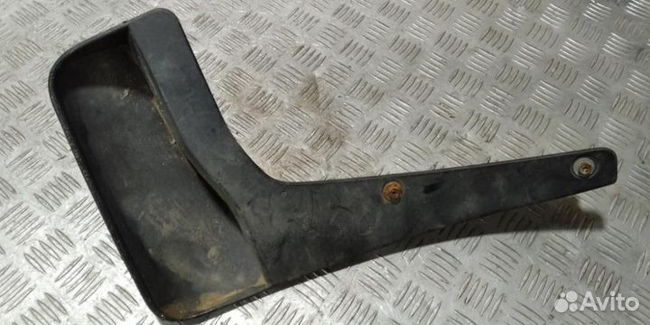 Брызговик левый задний Mitsubishi Outlander XL (CW