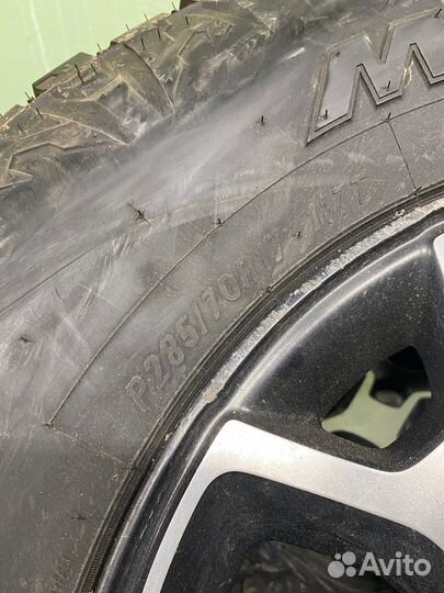 Maxxis Razr AT 285/70 R17