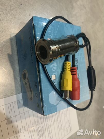 Видеокамера во входную дверь