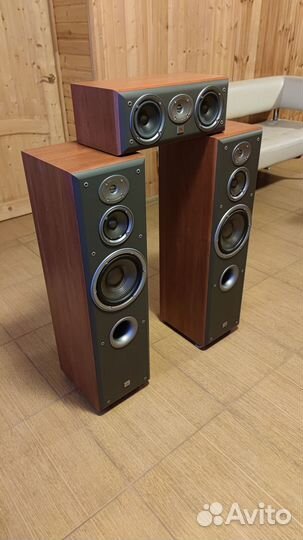 Акустические колонки JBL