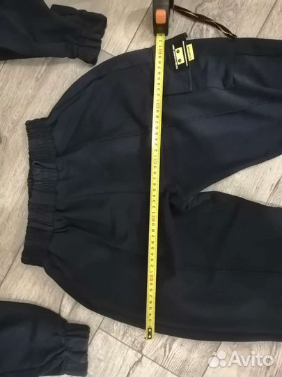 Костюм спортивный