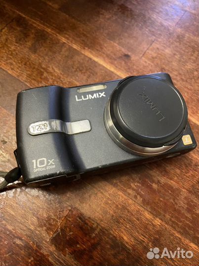Компактный фотоаппарат lumix