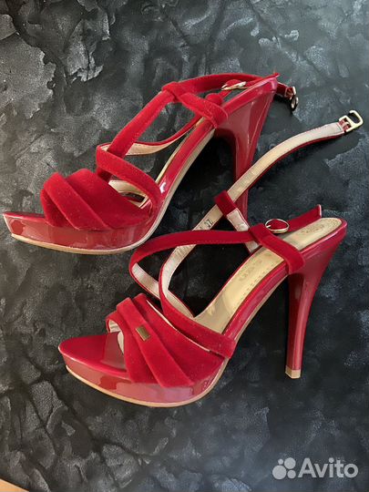 Босоножки красные 37 на каблуке