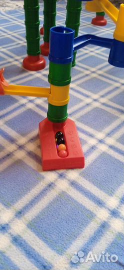 Лабиринт с шариками