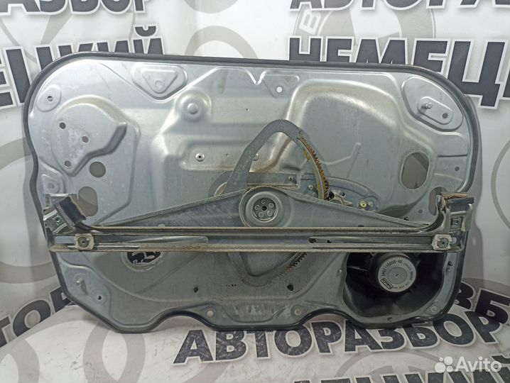 Стеклоподъемник передний правый Ford Focus 2