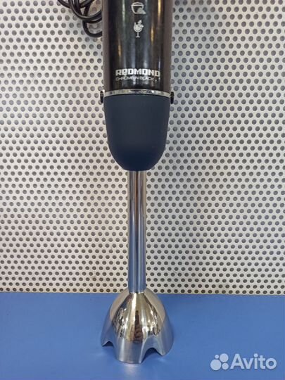 Блендер погружной redmond RHB-2942