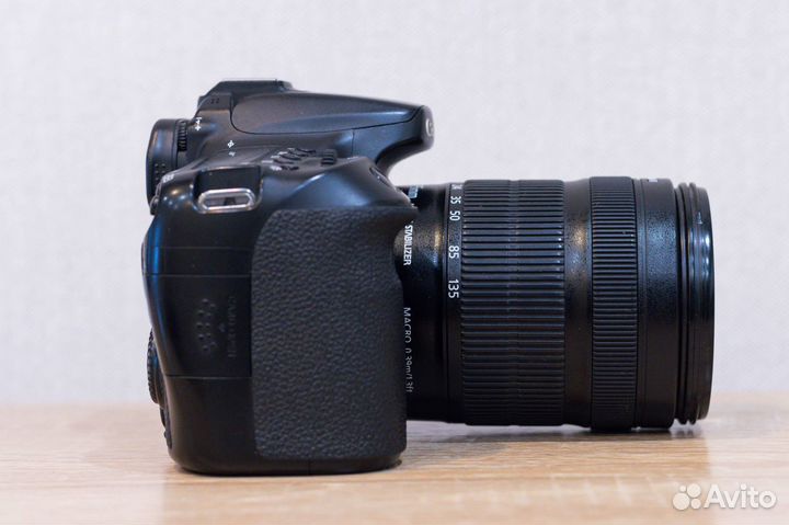 Canon EOS 70d KIT + Объектив (EF-S 18-135mm IS STM