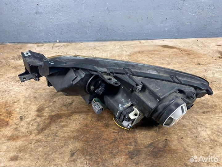 Правая Фара Mazda CX-7 2006-2012 г.в