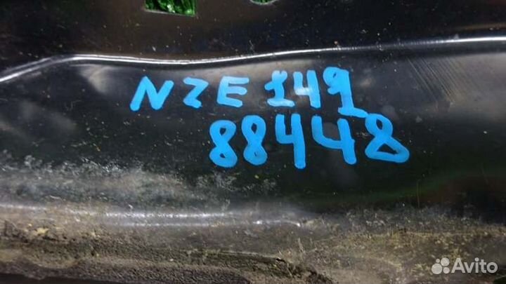 Планка под жабо Toyota Corolla Fielder NZE141