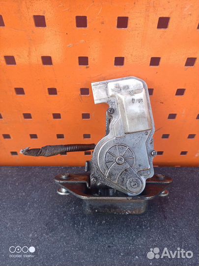 Замок багажника Honda cr-v