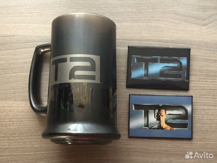 Коллекционная кружка и значки Терминатор 2 1991год