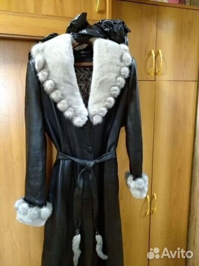 Кожаный плащ