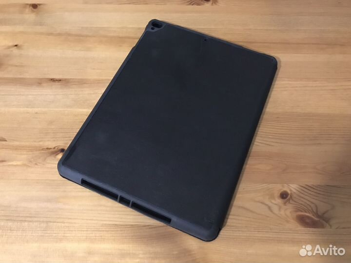 Чехол на iPad 6 2018