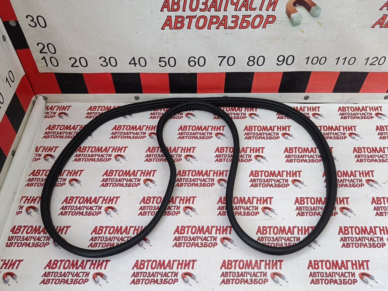 Уплотнитель двери передней Джили Кулрей SX11